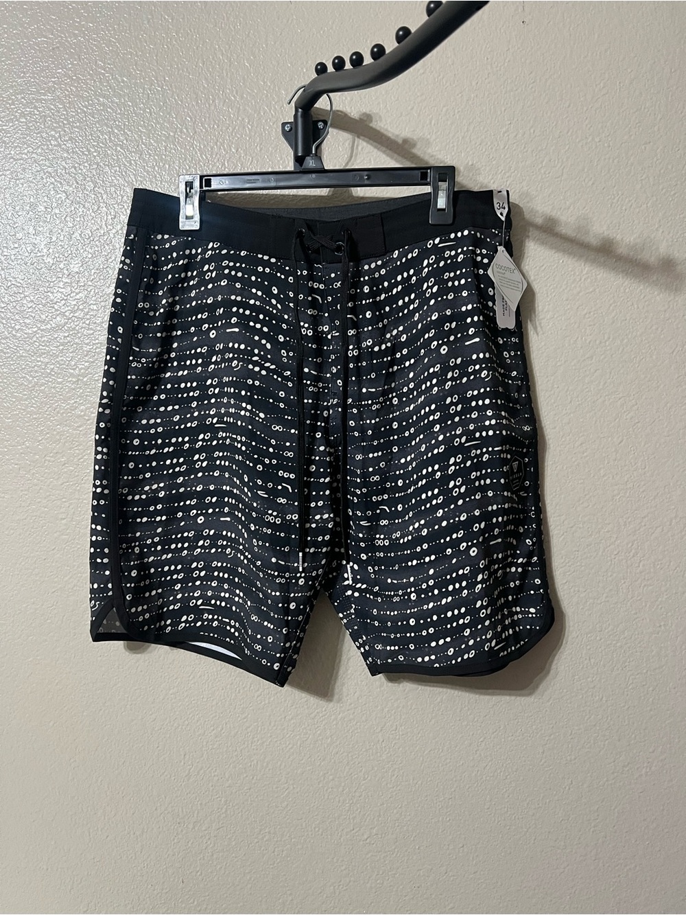 Men's Vissla board short Black sz- 34 with Drawstring NWT